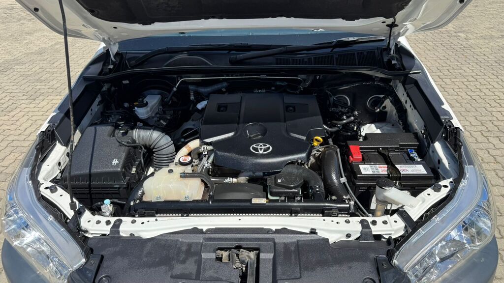TOYOTA HILUX HILUX 2.4 GD S A/C P/U S/C