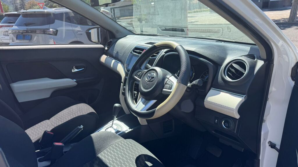 TOYOTA RUSH RUSH 1.5 A/T - 10