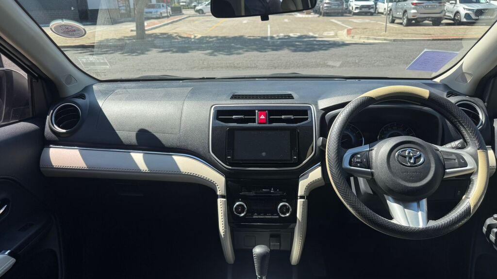 TOYOTA RUSH RUSH 1.5 A/T - 9