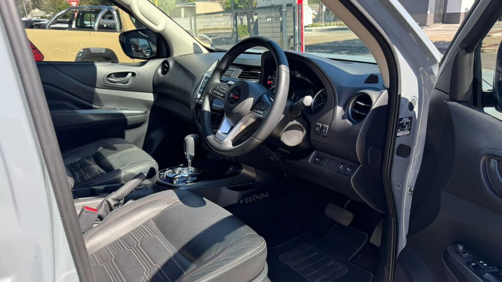 NISSAN NAVARA NAVARA 2.5DDTi PRO-2X A/T D/C P/U - 11