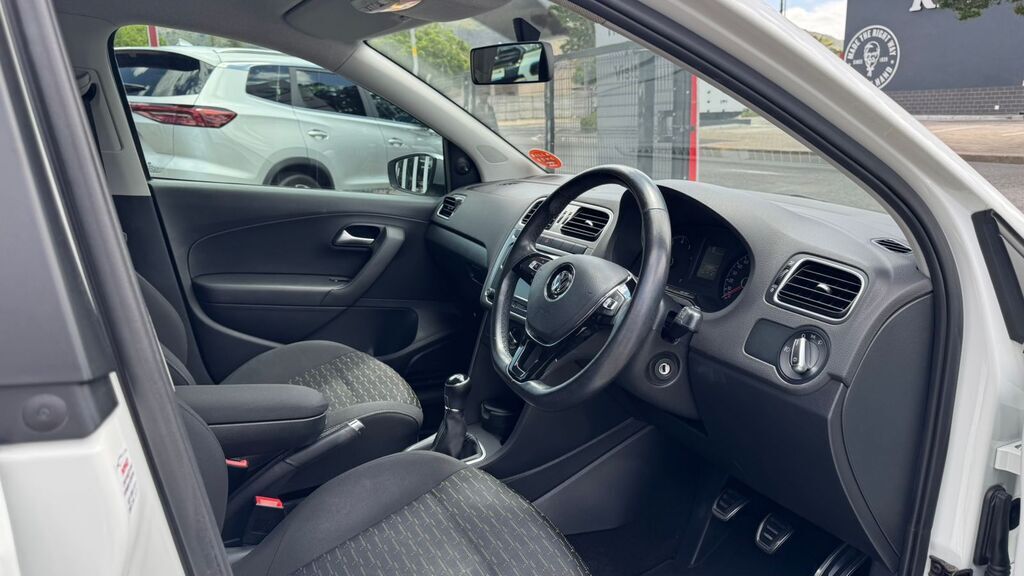 VOLKSWAGEN POLO VIVO POLO VIVO 1.6 MAXX (5DR) - 10