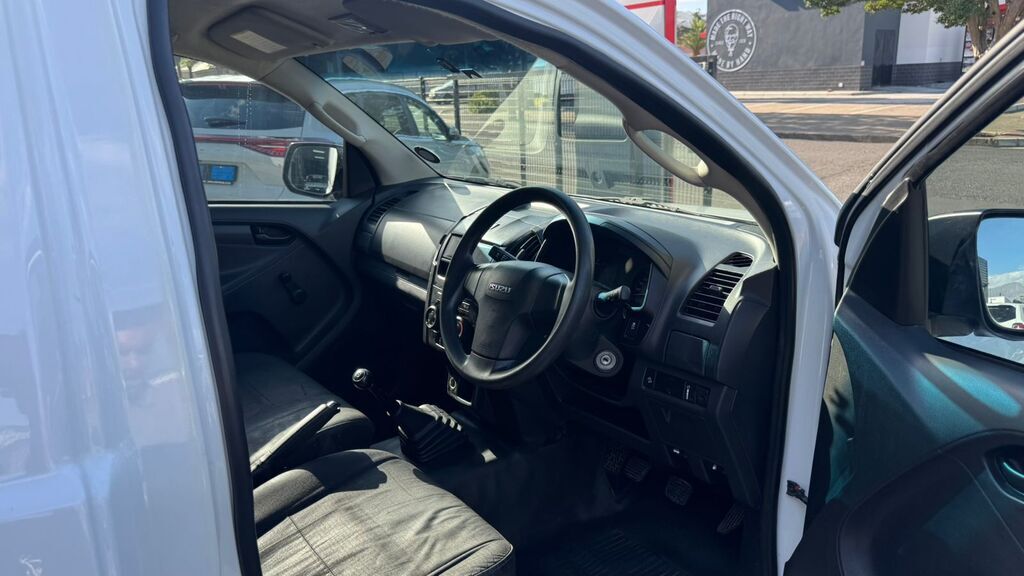 ISUZU D-MAX D-MAX 250 HO FLEETSIDE SAFETY S/C P/U