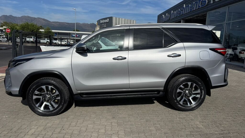 TOYOTA FORTUNER FORTUNER 2.4GD-6 R/B A/T - 3