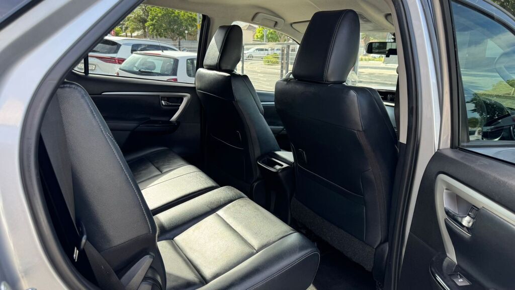 TOYOTA FORTUNER FORTUNER 2.4GD-6 R/B A/T - 8