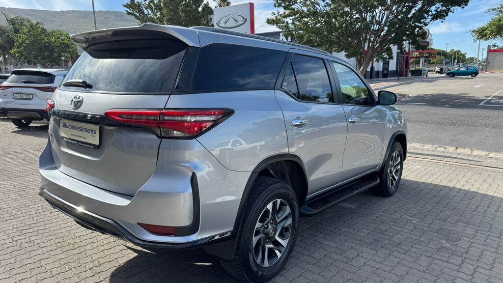 TOYOTA FORTUNER FORTUNER 2.4GD-6 R/B A/T - 9