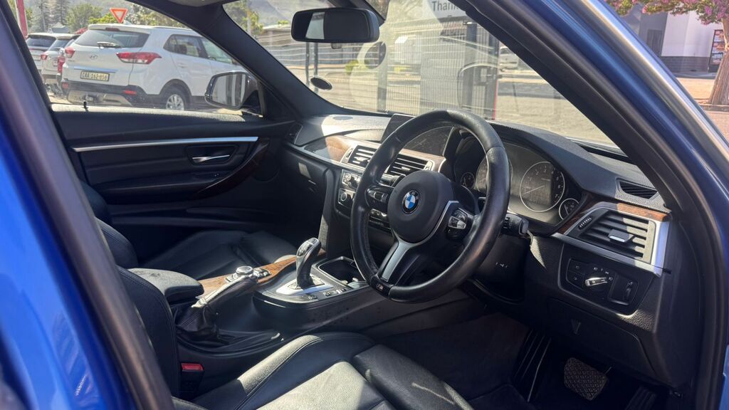 BMW 3 SERIES 320D M SPORT A/T (F30) - 10