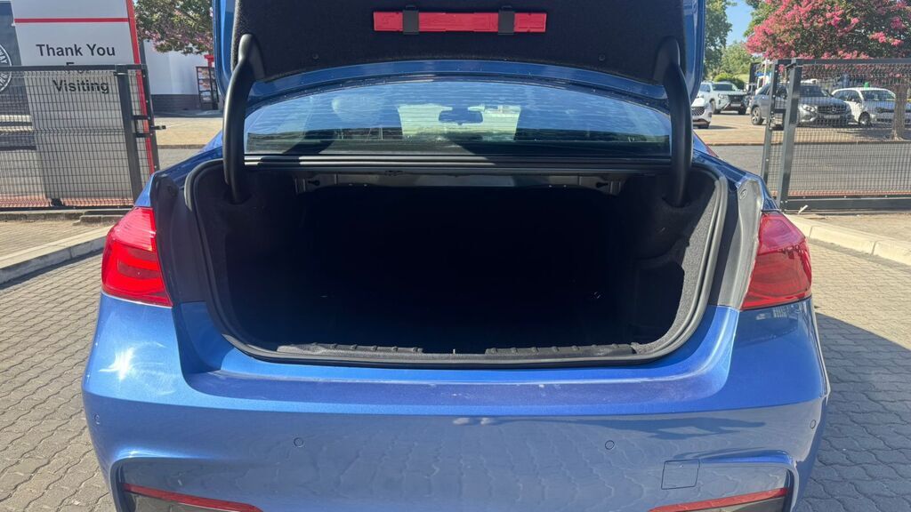 BMW 3 SERIES 320D M SPORT A/T (F30) - 8