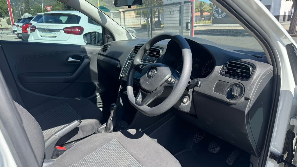 VOLKSWAGEN POLO VIVO POLO VIVO 1.4 COMFORTLINE (5DR) - 12