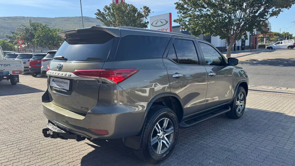 TOYOTA FORTUNER FORTUNER 2.4GD-6 R/B A/T - 8