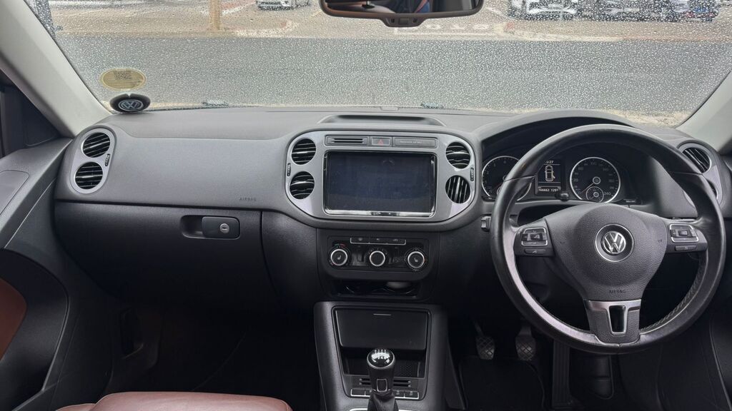 VOLKSWAGEN TIGUAN TIGUAN 1.4 TSi B/MO TREN-FUN (90KW) - 10