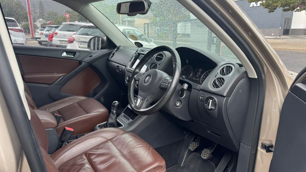 VOLKSWAGEN TIGUAN TIGUAN 1.4 TSi B/MO TREN-FUN (90KW) - 13