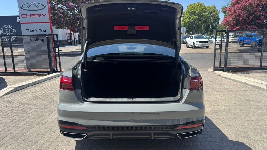 AUDI A4 A4 40 TFSI S LINE STRONIC (B9)