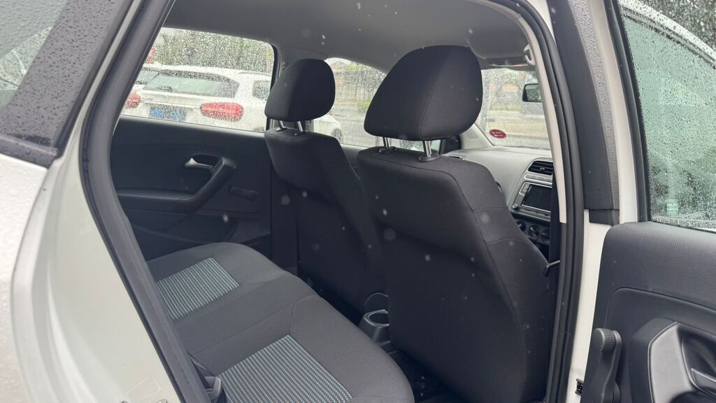 VOLKSWAGEN POLO VIVO POLO VIVO 1.6 COMFORTLINE TIP (5DR) - 7