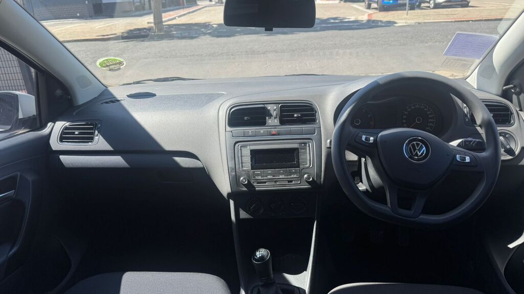 VOLKSWAGEN POLO VIVO POLO VIVO 1.4 COMFORTLINE (5DR) - 11