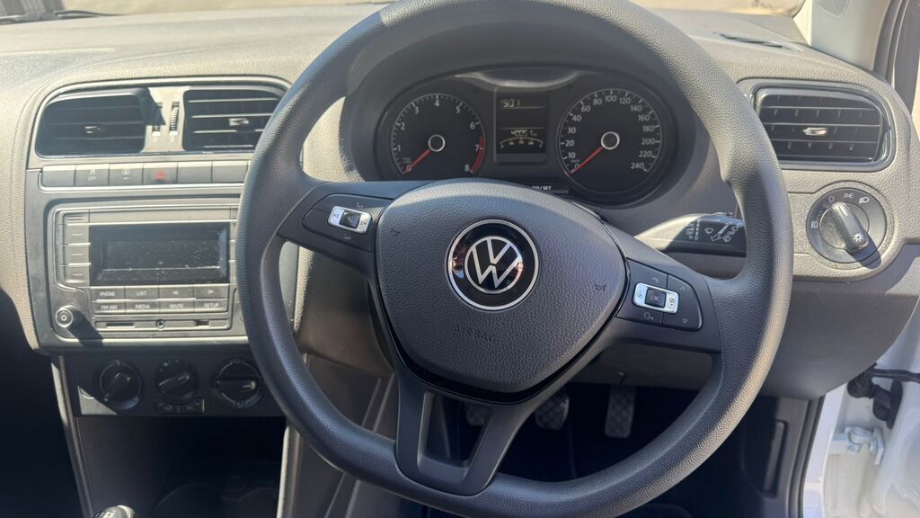 VOLKSWAGEN POLO VIVO POLO VIVO 1.4 COMFORTLINE (5DR) - 12