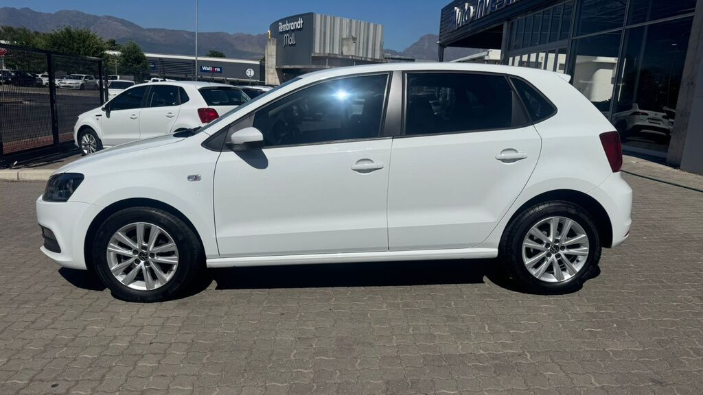 VOLKSWAGEN POLO VIVO POLO VIVO 1.4 COMFORTLINE (5DR) - 2