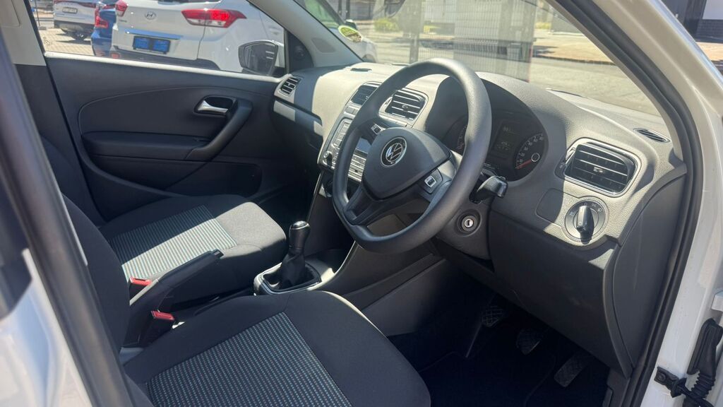 VOLKSWAGEN POLO VIVO POLO VIVO 1.4 COMFORTLINE (5DR) - 5