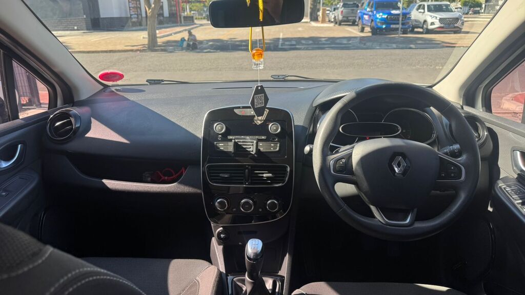 RENAULT CLIO IV CLIO IV 900T AUTHENTIQUE 5DR (66KW) - 11