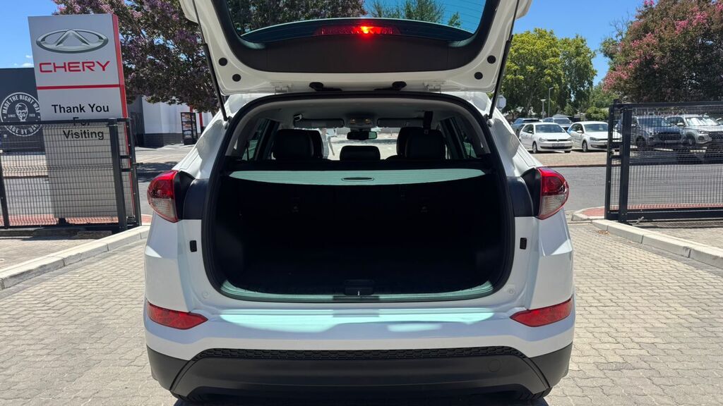 HYUNDAI TUCSON TUCSON 1.7 CRDi EXECUTIVE - 7