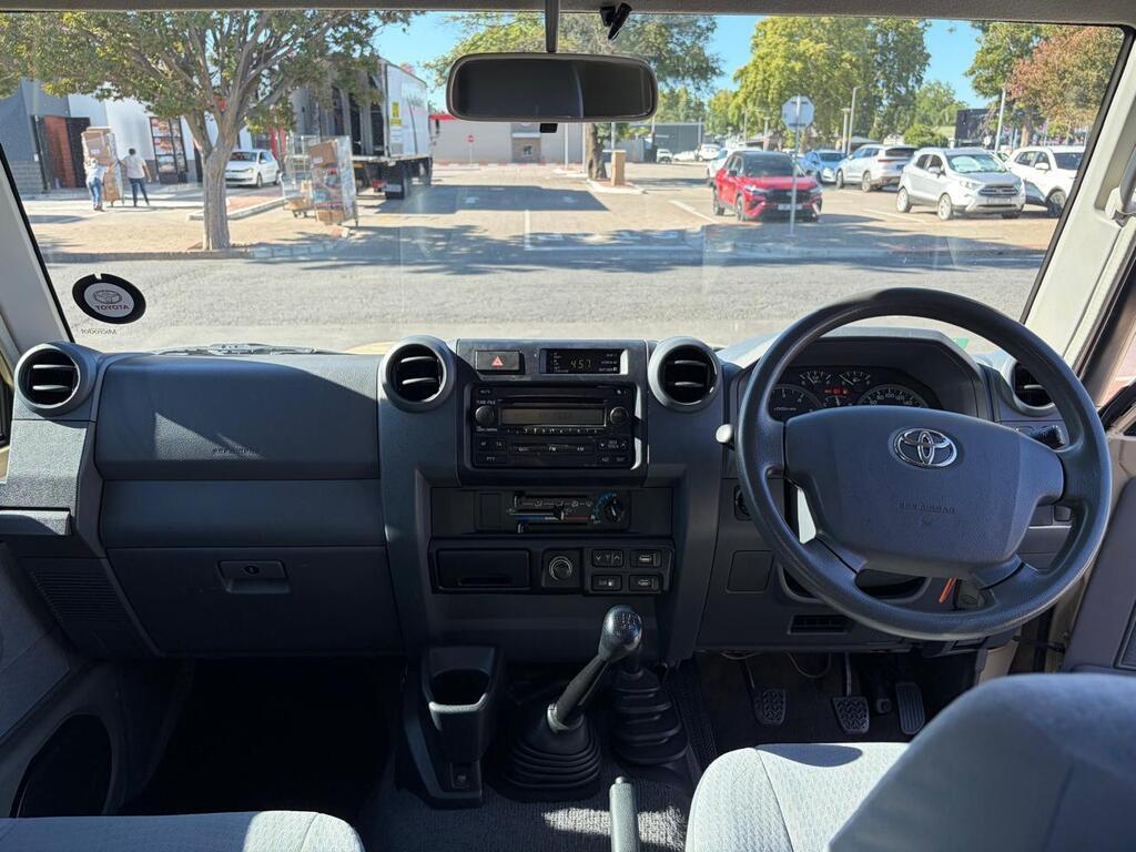 TOYOTA LAND CRUISER PICK UP LAND CRUISER 79 4.5D P/U S/C