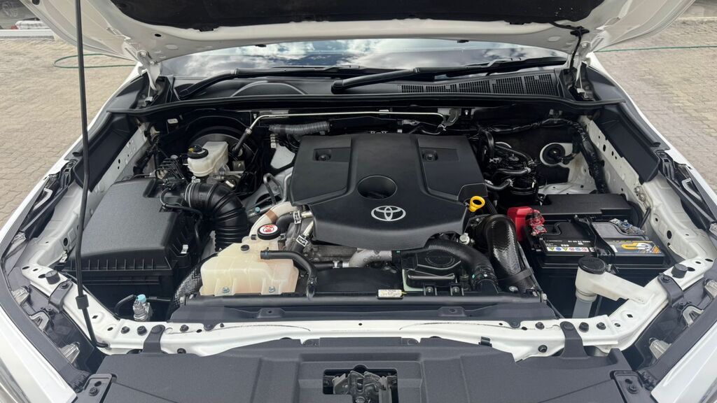 TOYOTA FORTUNER FORTUNER 2.4GD-6 4X4 A/T