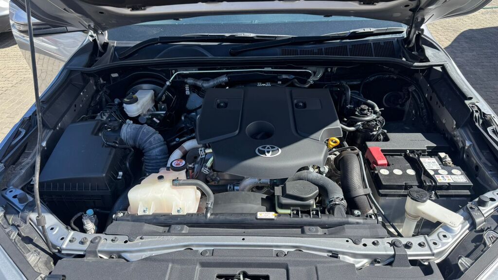 TOYOTA FORTUNER FORTUNER 2.4GD-6 R/B A/T