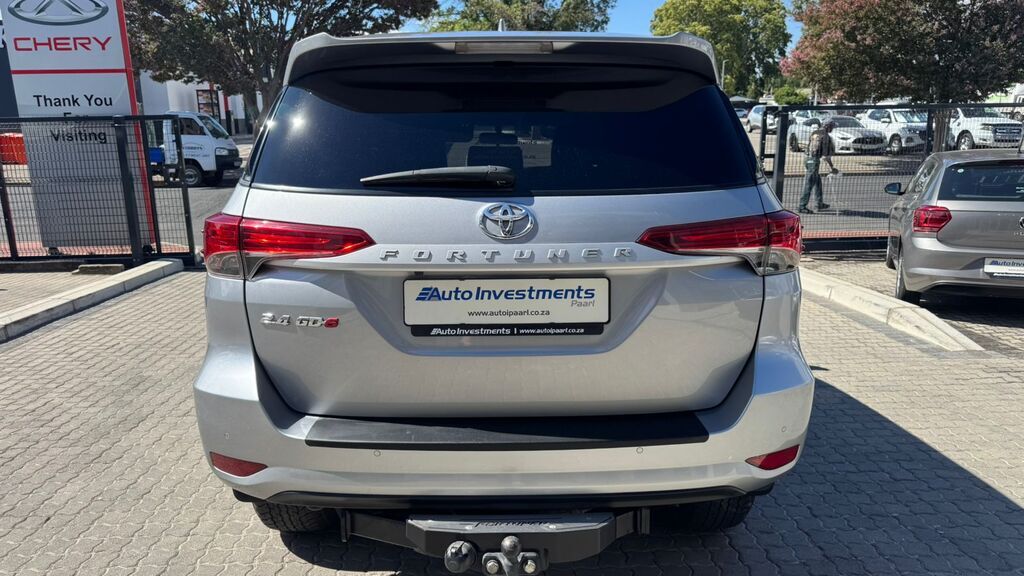 TOYOTA FORTUNER FORTUNER 2.4GD-6 R/B A/T