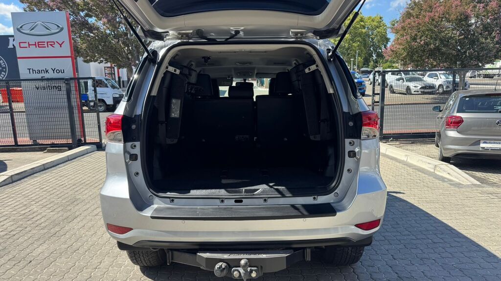 TOYOTA FORTUNER FORTUNER 2.4GD-6 R/B A/T