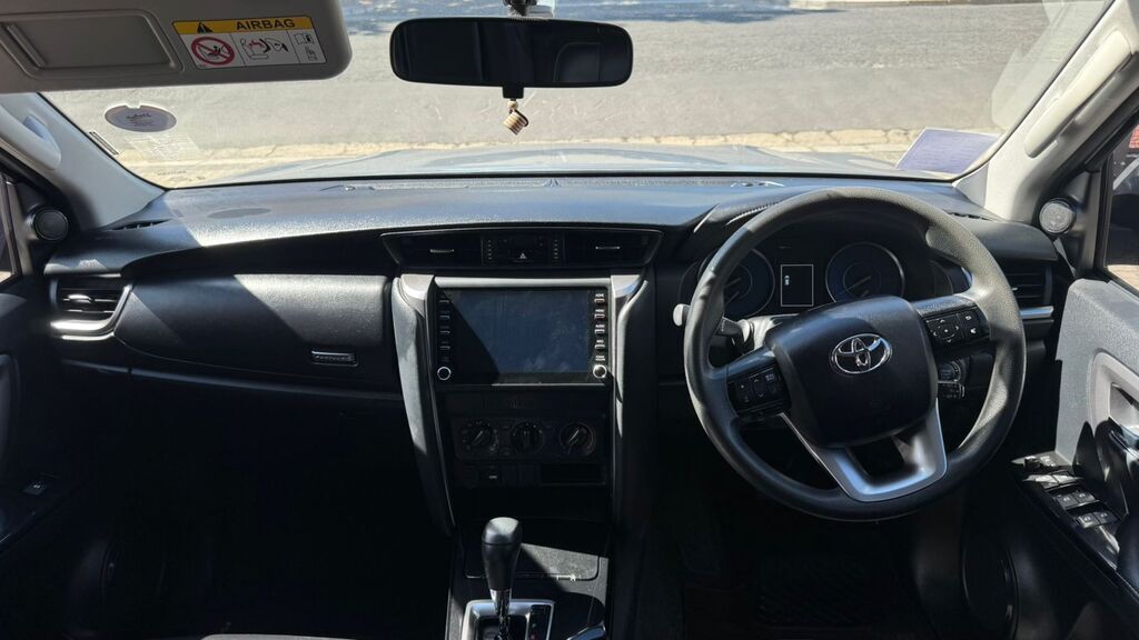 TOYOTA FORTUNER FORTUNER 2.4GD-6 R/B A/T