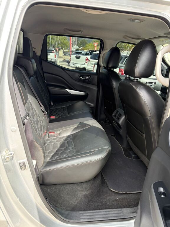 NISSAN NAVARA NAVARA 2.5DDTI LE/LE PLUS 4X4 A/T D/C P/U