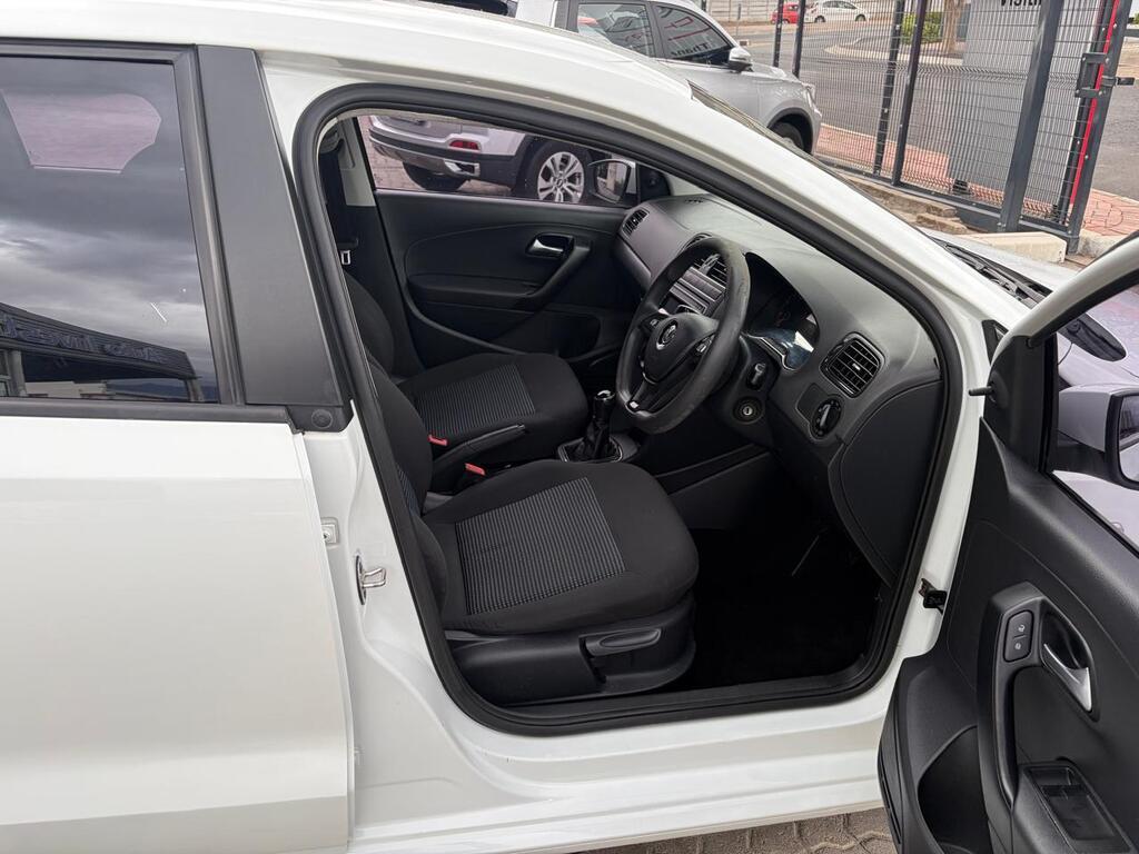 VOLKSWAGEN POLO VIVO POLO VIVO 1.4 COMFORTLINE (5DR) - 9