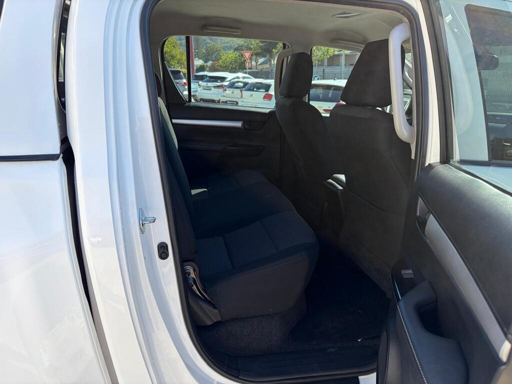 TOYOTA HILUX HILUX 2.4 GD-6 RB SRX P/U D/C - 10