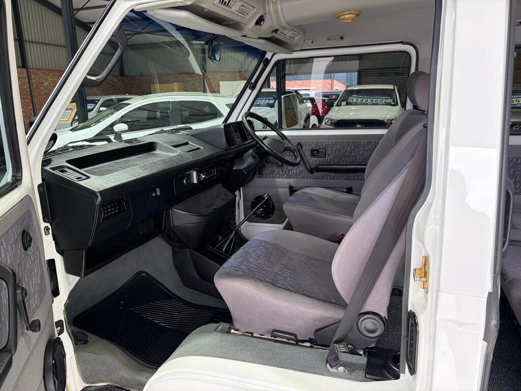 VOLKSWAGEN KOMBI AND MICROBUS MICROBUS 2.3 P/S - 15