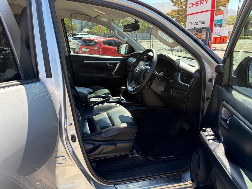 TOYOTA FORTUNER FORTUNER 2.4GD-6 R/B A/T - 10