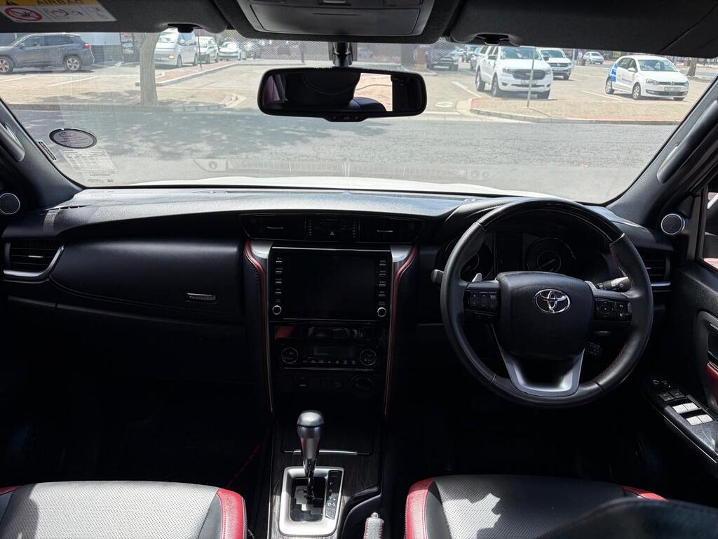 TOYOTA FORTUNER FORTUNER 2.8GD-6 4X4 A/T - 11