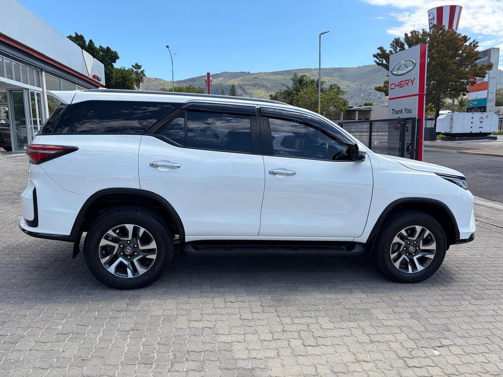 TOYOTA FORTUNER FORTUNER 2.8GD-6 4X4 A/T - 6