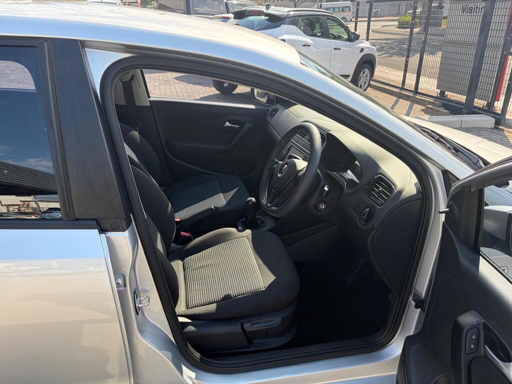 VOLKSWAGEN POLO VIVO POLO VIVO 1.4 COMFORTLINE (5DR) - 11