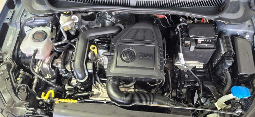 VOLKSWAGEN POLO POLO 1.0 TSI COMFORTLINE DSG - 12