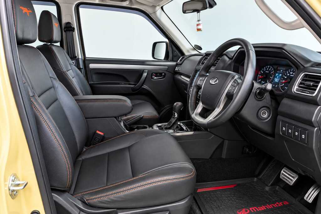 MAHINDRA PIK UP PIK UP 2.2 mHAWK S11 DAWN 4X4 A/T P/U D/C - 6