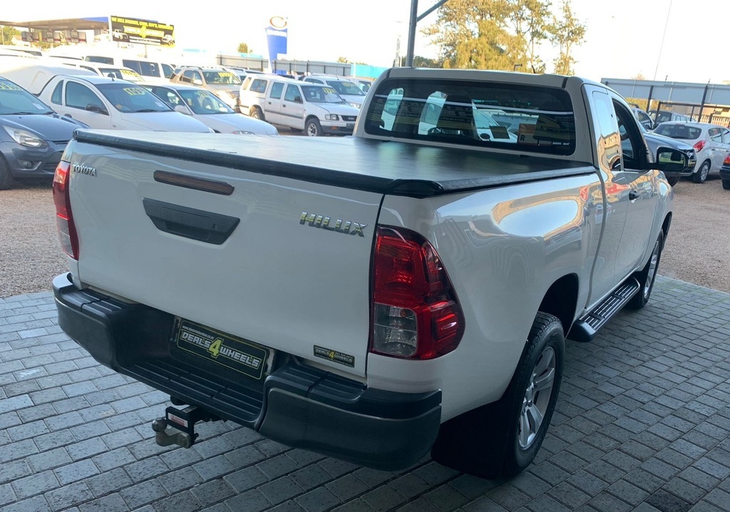 TOYOTA HILUX – Deals 4 Wheels