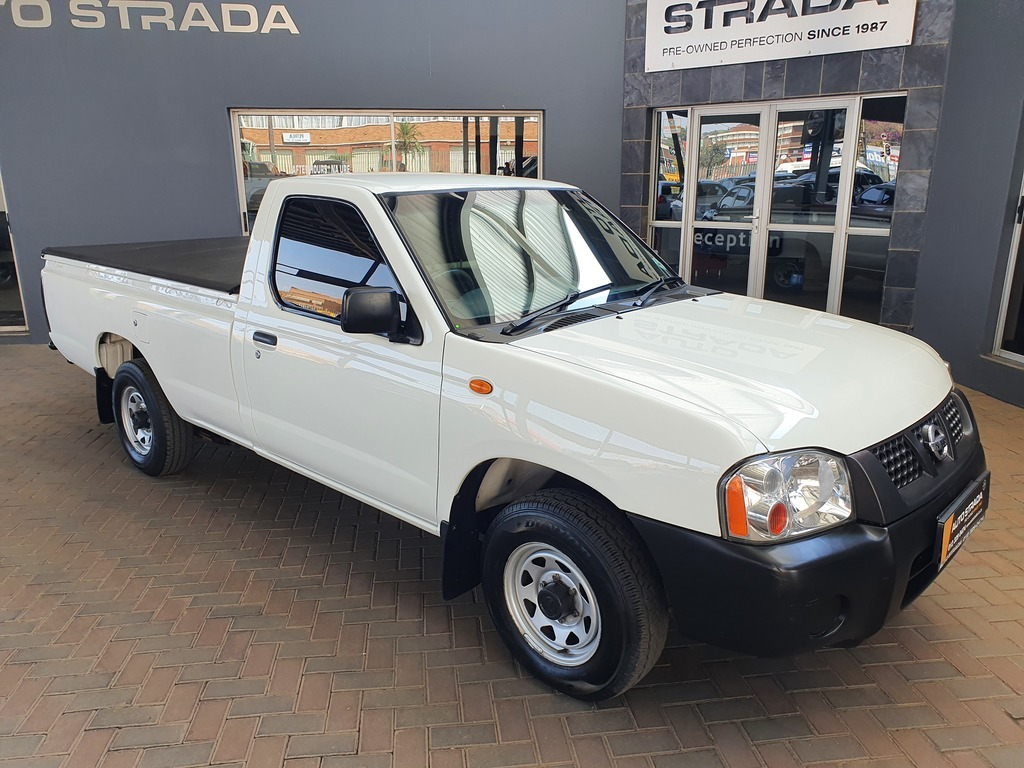 Nissan Hardbody NP300 2.0i LWB Single Cab