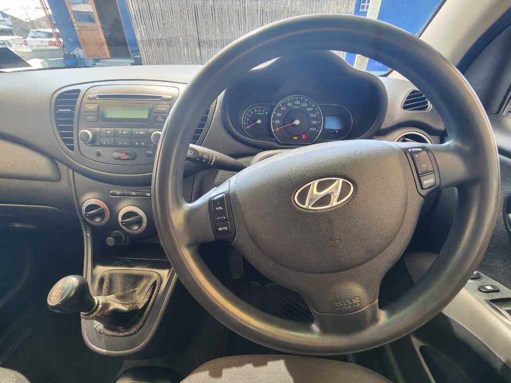 HYUNDAI i10 - Image 11