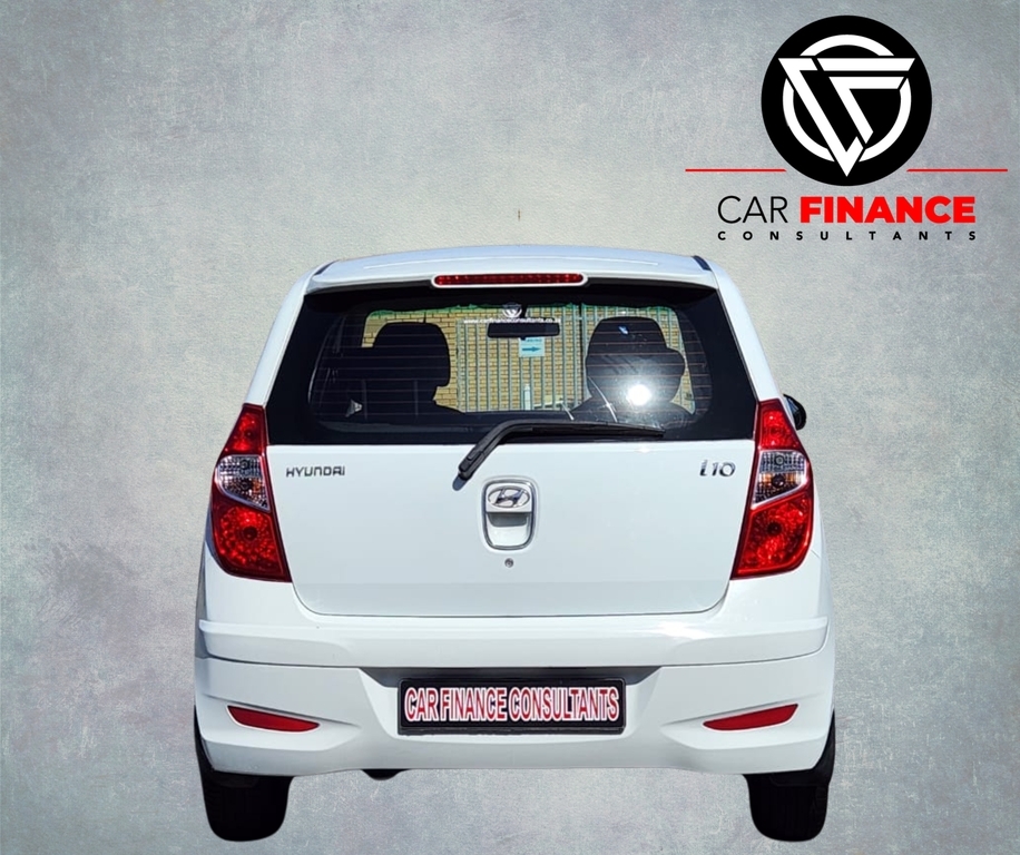 HYUNDAI i10 - Image 8