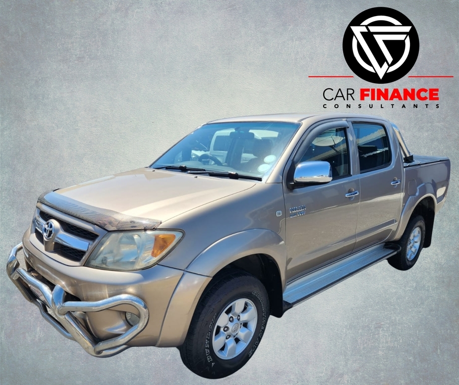 TOYOTA HILUX - Image 2