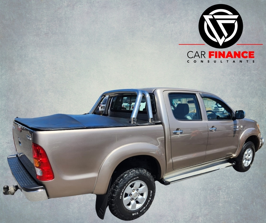 TOYOTA HILUX - Image 9