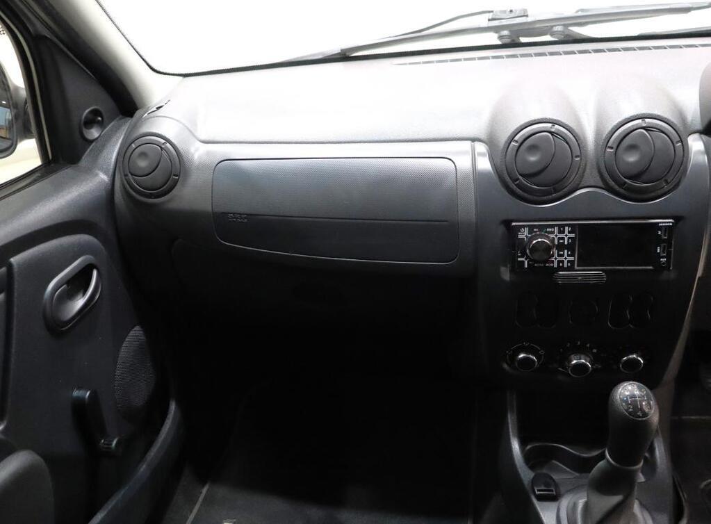NISSAN NP200 - Image 13
