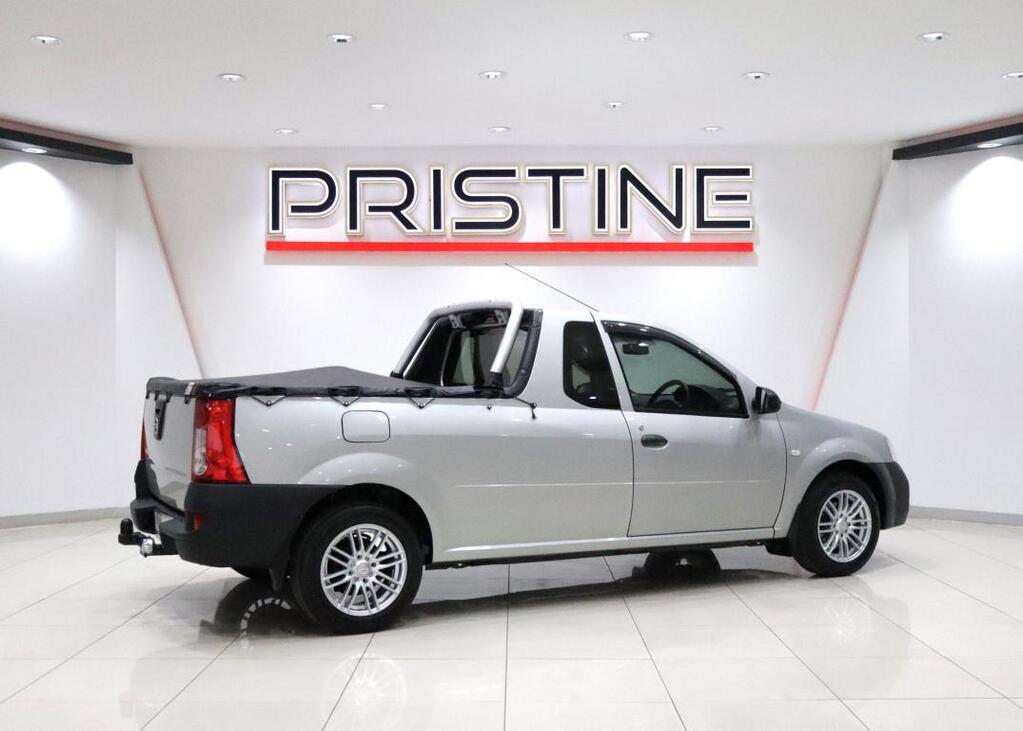 NISSAN NP200 - Image 17