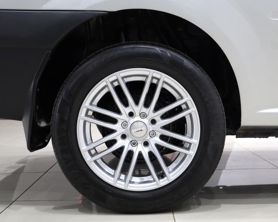 NISSAN NP200 - Image 6