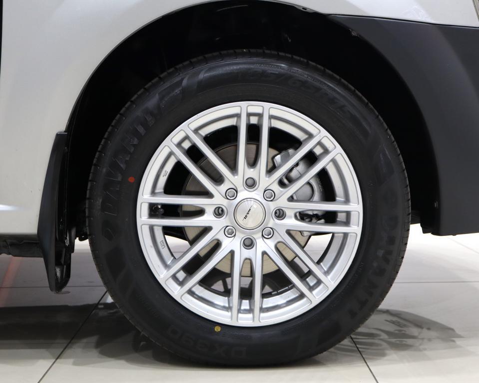 NISSAN NP200 - Image 7