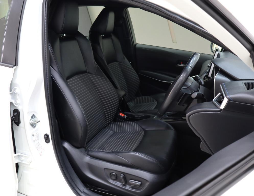 TOYOTA COROLLA - Image 10